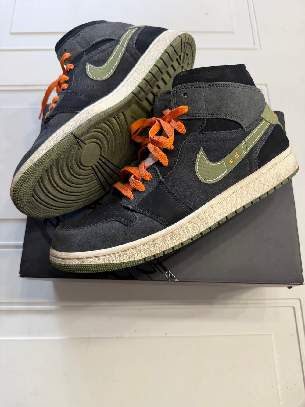 Nike Air Jordan 1 Mens Sz 10 Mid SE Craft Anthracite Light Olive Sneakers + Box